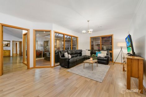 Property photo of 28 Banchory Avenue Hillside VIC 3037