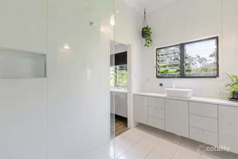 Property photo of 65 Ocean View Drive Killaloe QLD 4877