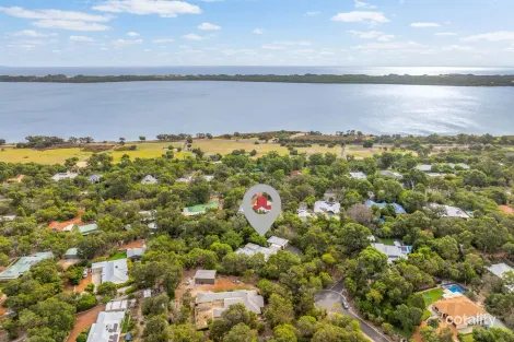 Property photo of 1 Heritage Close Leschenault WA 6233