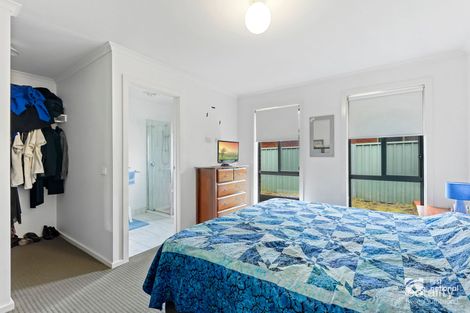 Property photo of 19A Saxby Drive Strathfieldsaye VIC 3551