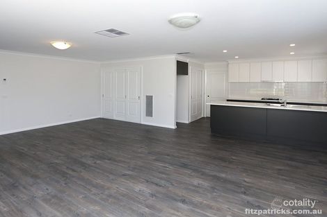 Property photo of 17 Pooginook Place Bourkelands NSW 2650