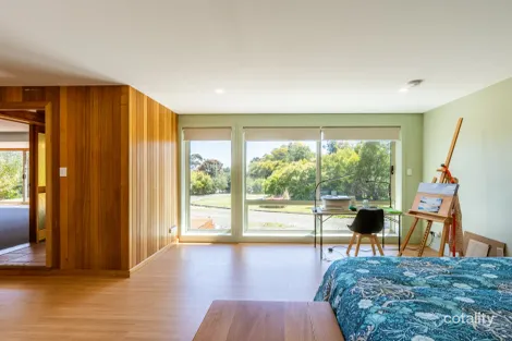 Property photo of 16 Pacific Drive Binalong Bay TAS 7216