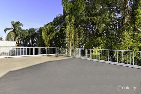 3/3-5 Brett Ave, Labrador, QLD 4215
