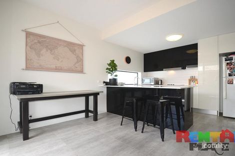 35 Crown St, Holland Park West, QLD 4121