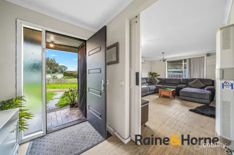 Property photo of 61 Sladen Street Cranbourne VIC 3977