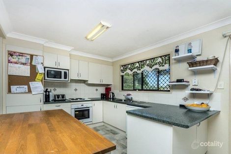 Property photo of 18 Nottingham Parade Bray Park QLD 4500