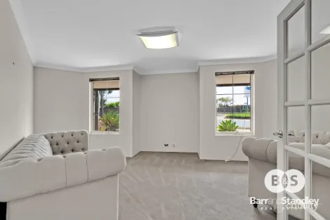 Property photo of 2 Denison Link Millbridge WA 6232