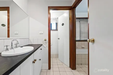 Property photo of 18 Ingham Way Salisbury Heights SA 5109