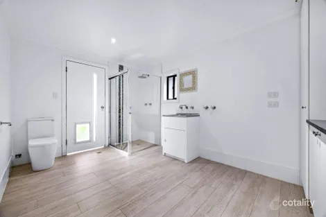 Property photo of 4 Starr Close Camden NSW 2570