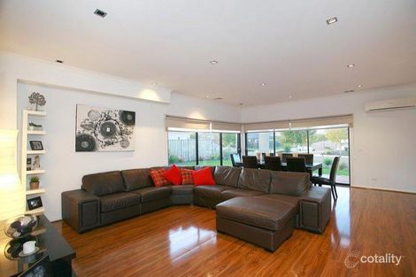 Property photo of 5 Ferrier Close Sandhurst VIC 3977
