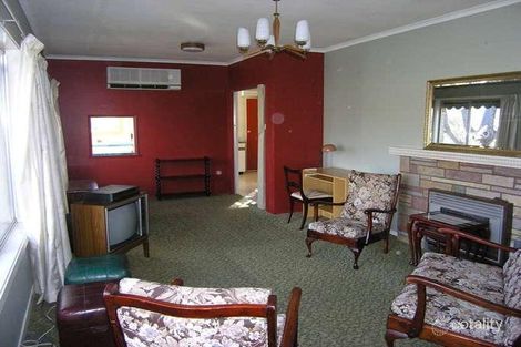 Property photo of 17 Mountbatten Avenue Bright VIC 3741