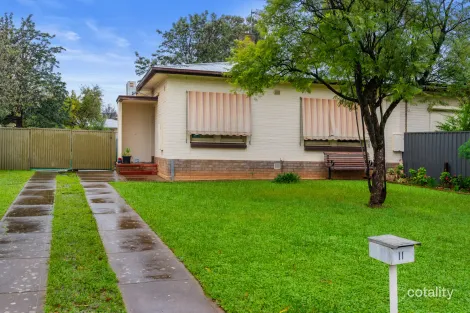 11 Knowles Rd, Elizabeth Vale, SA 5112