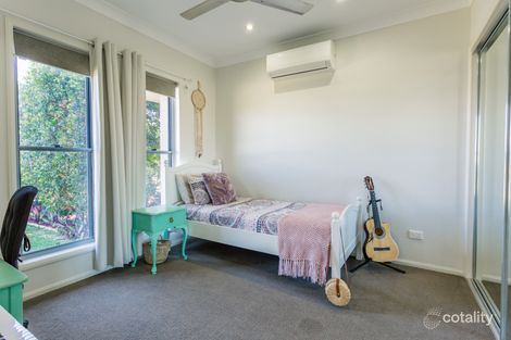 Property photo of 1 Belmont Place Emerald QLD 4720