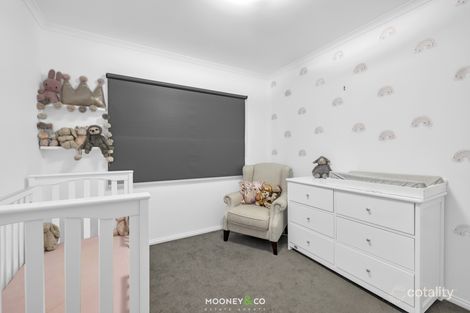 Property photo of 49 Sunningdale Crescent Cranbourne VIC 3977
