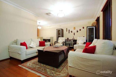 Property photo of 10 Colchester Court Keysborough VIC 3173