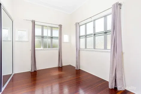 Property photo of 37 Luck Avenue Wandal QLD 4700