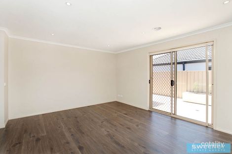Property photo of 40 Gisborne Way Caroline Springs VIC 3023