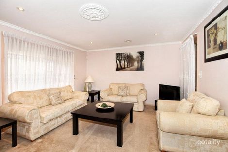 Property photo of 15 Jamieson Close Roxburgh Park VIC 3064