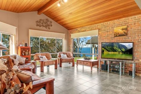 Property photo of 208 Tuggerawong Road Tuggerawong NSW 2259