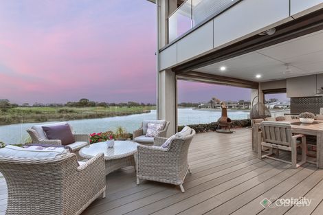 Property photo of 36 Waterside Circuit Sandhurst VIC 3977
