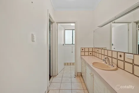 Property photo of 2 Tyler Court Parafield Gardens SA 5107