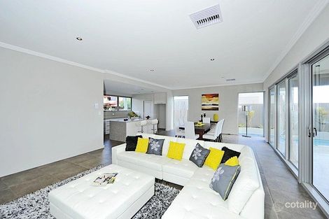 Property photo of 8 Wooltana Street Como WA 6152