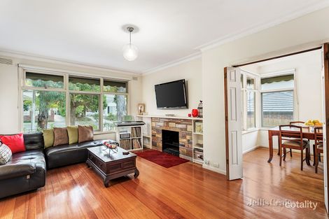 Property photo of 32 Rosalind Crescent Blackburn VIC 3130