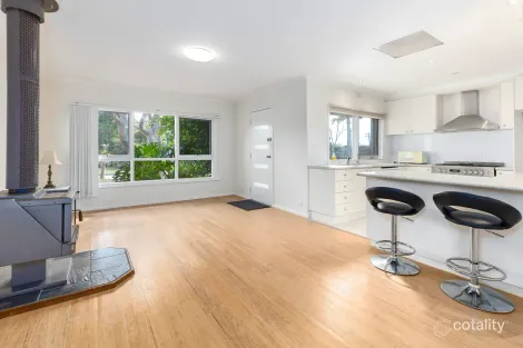 Property photo of 3 Sunhill Avenue McCrae VIC 3938