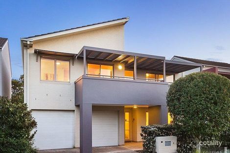 8 Catherine Spence Pl, Cabarita, NSW 2137