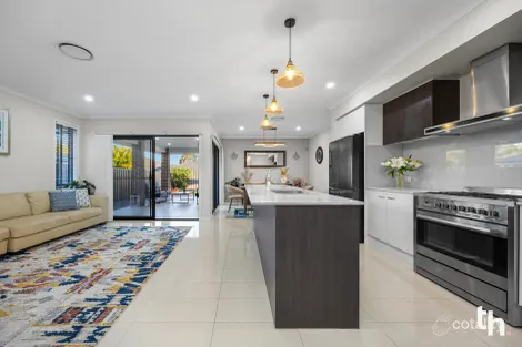 Property photo of 12 Santa Fe Close Cameron Park NSW 2285