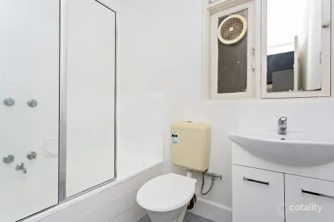 Property photo of 4/13-15 Gourlay Street Balaclava VIC 3183