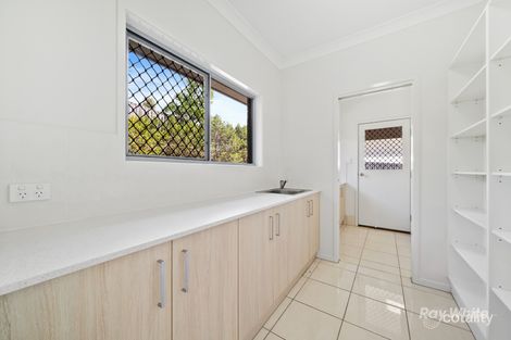 Property photo of 33 Lane Court Mount Warren Park QLD 4207