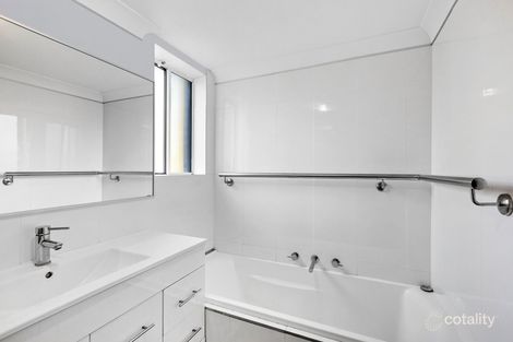 Property photo of 3/5 Clarence Avenue Dee Why NSW 2099
