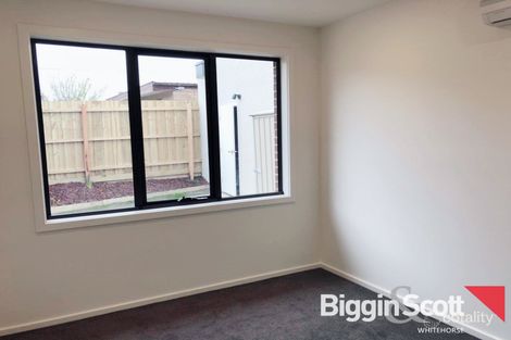 Property photo of 2/58 Highland Avenue Oakleigh East VIC 3166