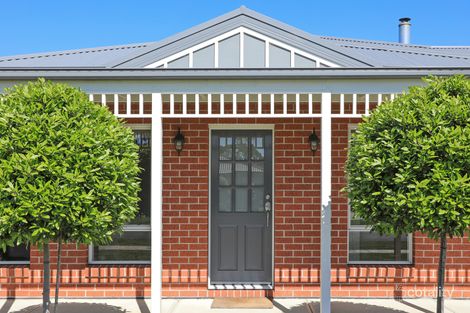 Property photo of 7 Tree Change Way Woodend VIC 3442