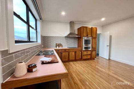 Property photo of 7 Robb Avenue Hamlyn Heights VIC 3215