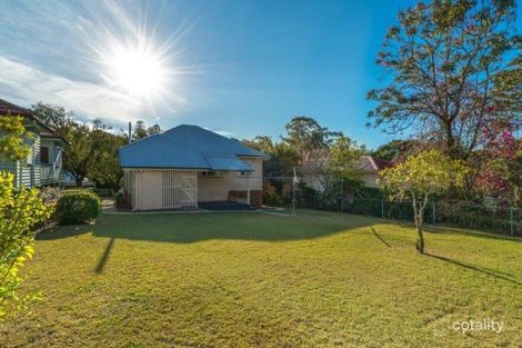 Property photo of 114 Fletcher Parade Bardon QLD 4065