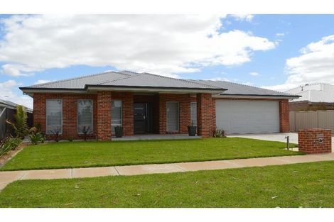 Property photo of 6 University Way Wangaratta VIC 3677