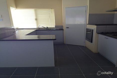 Property photo of 3 Gillen Way Success WA 6164