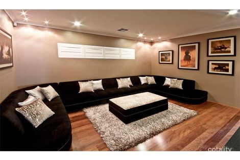 Property photo of 16 Hartz Way Wandi WA 6167