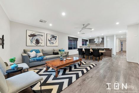 Property photo of 82 Selandra Boulevard Clyde North VIC 3978