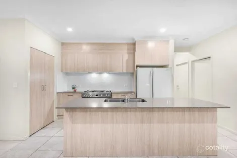 Property photo of 172 Woodline Drive Spring Mountain QLD 4300