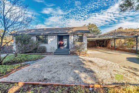 Property photo of 126 Eggleston Crescent Chifley ACT 2606