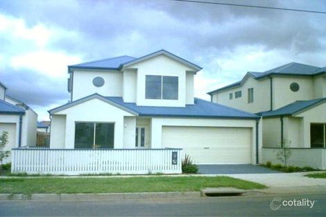 Property photo of 18 Riverside Avenue Werribee VIC 3030