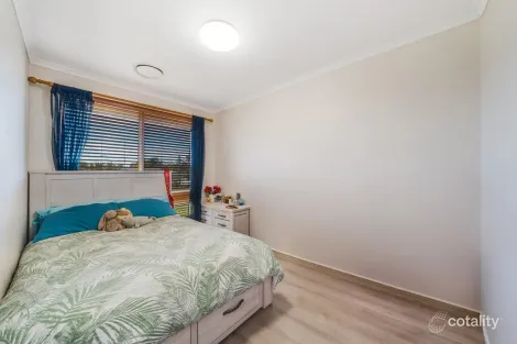 Property photo of 288 Copperfield Drive Rosemeadow NSW 2560
