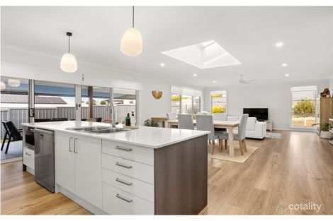 Property photo of 6 Auvergne Way Old Bar NSW 2430