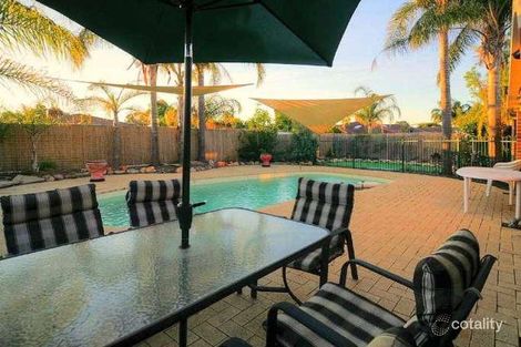 Property photo of 11 Honeysuckle Place Thornlie WA 6108