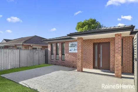 2 Derby St, Minto, NSW 2566