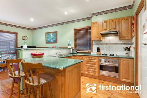 Property photo of 2 Zena Place Berwick VIC 3806