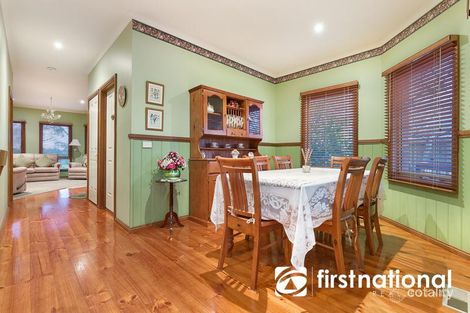 Property photo of 2 Zena Place Berwick VIC 3806